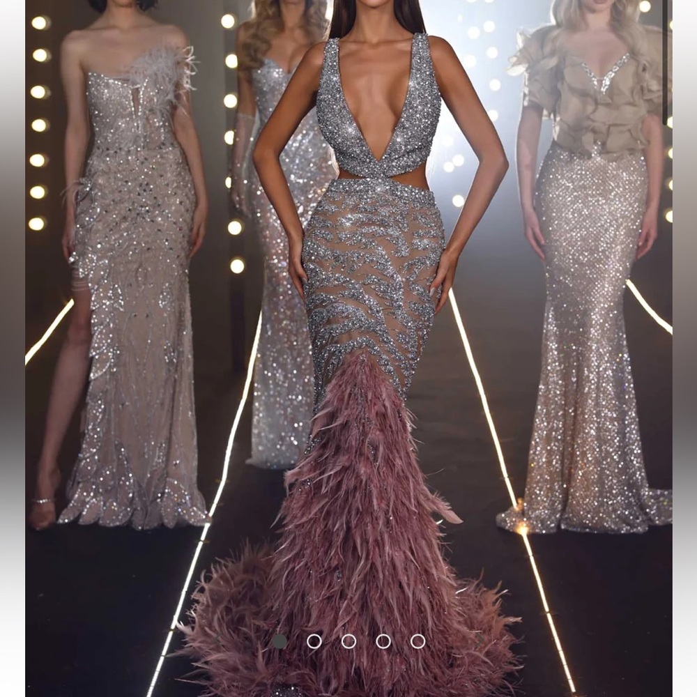 NWT chic and holland pink feather crystal gown size 42 perfect condition